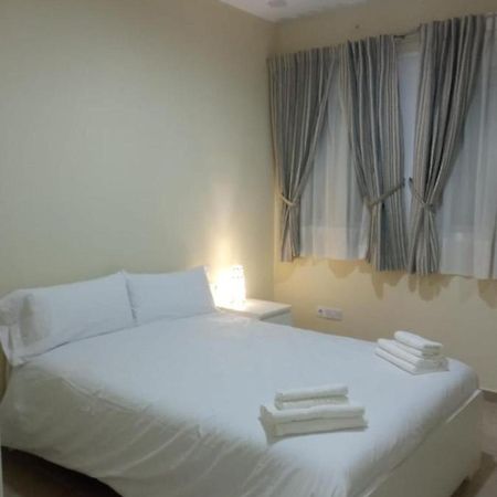 Appartement Invecar Holding à Séville Extérieur photo