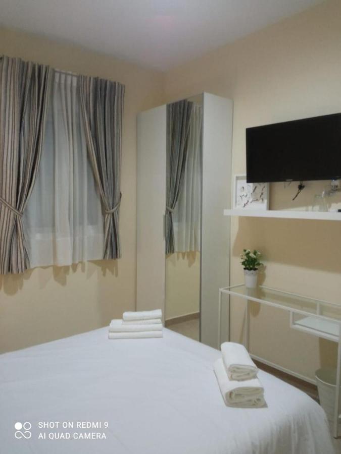 Appartement Invecar Holding à Séville Extérieur photo