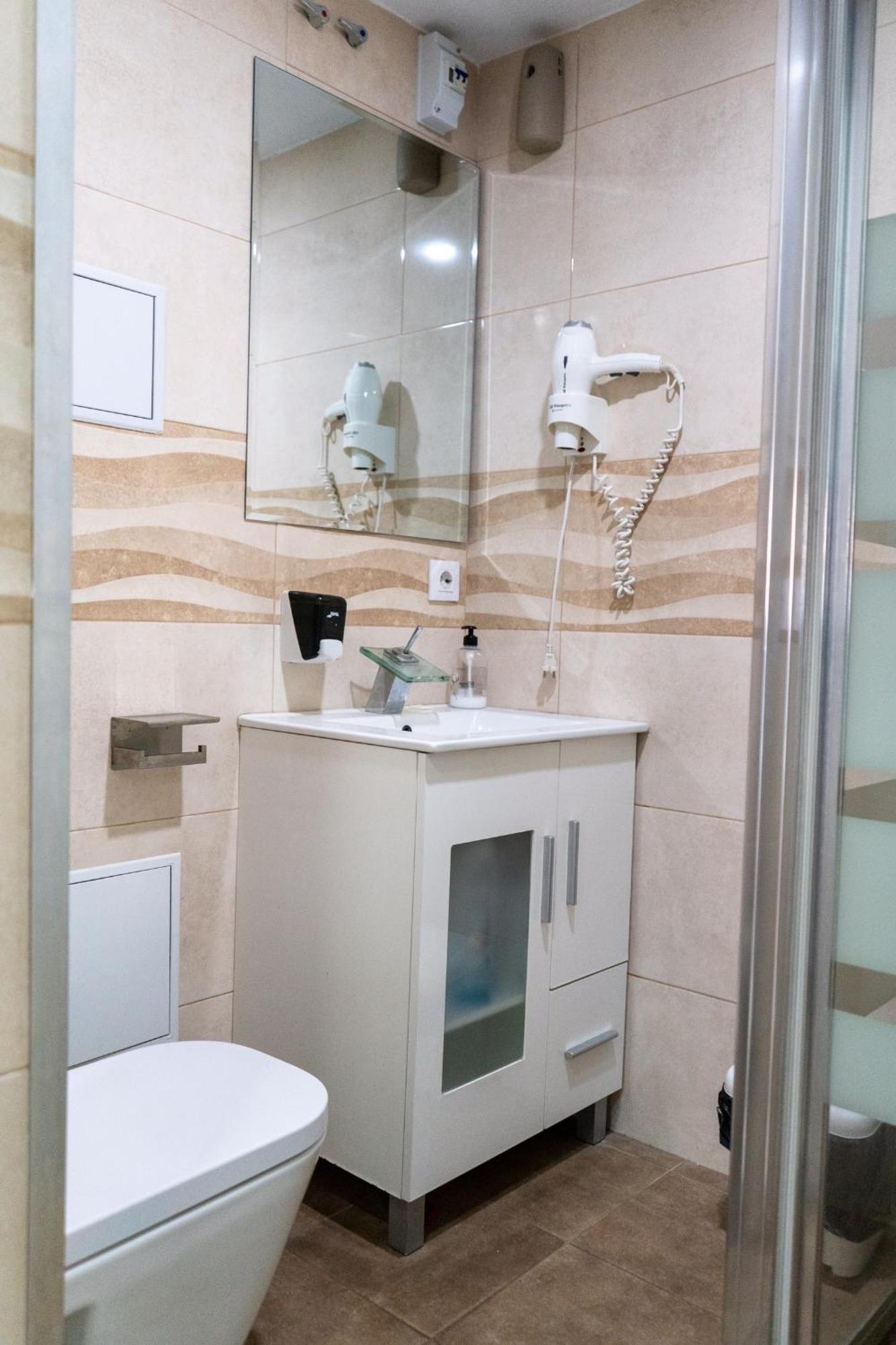 Appartement Invecar Holding à Séville Extérieur photo