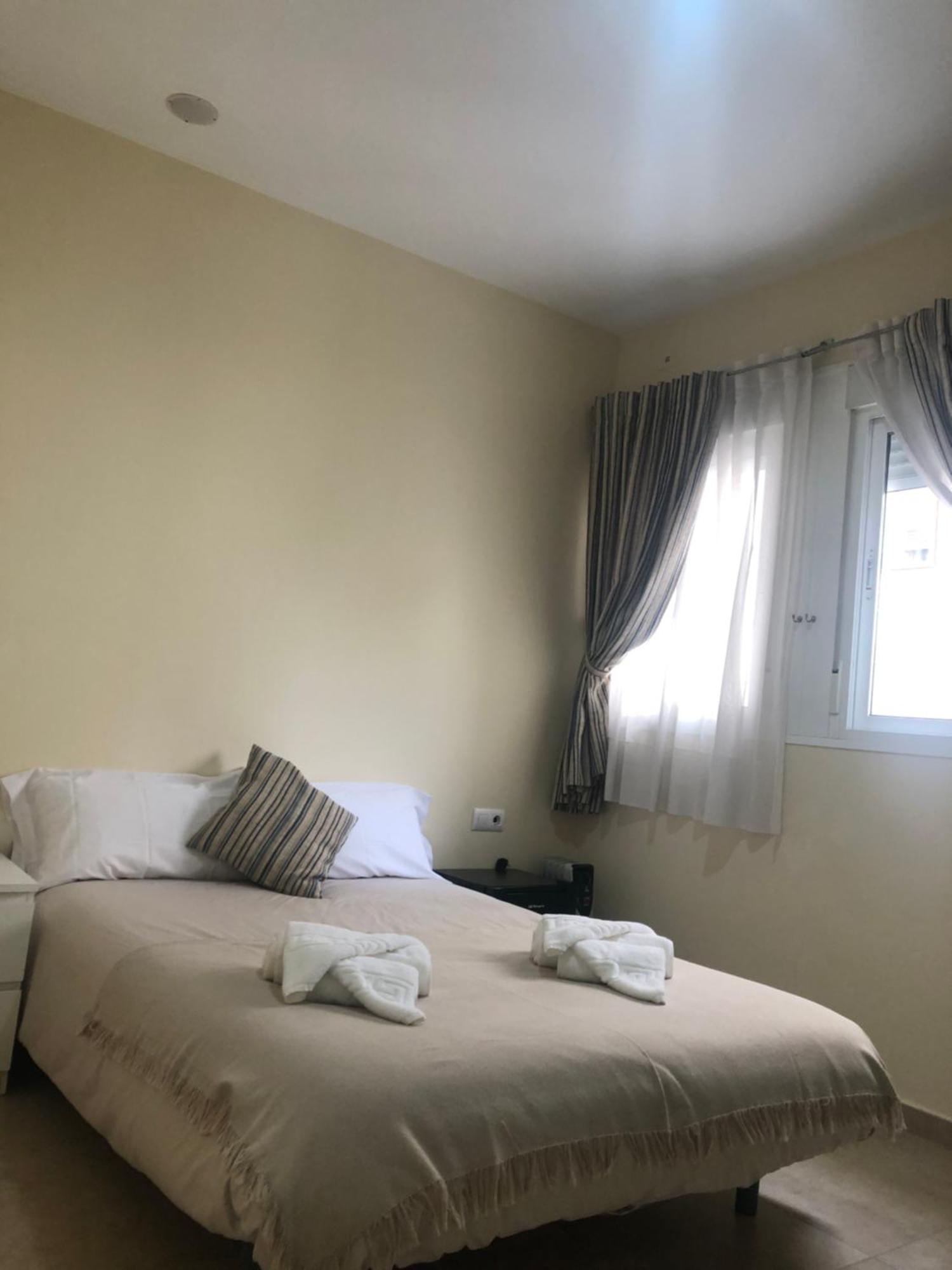 Appartement Invecar Holding à Séville Extérieur photo